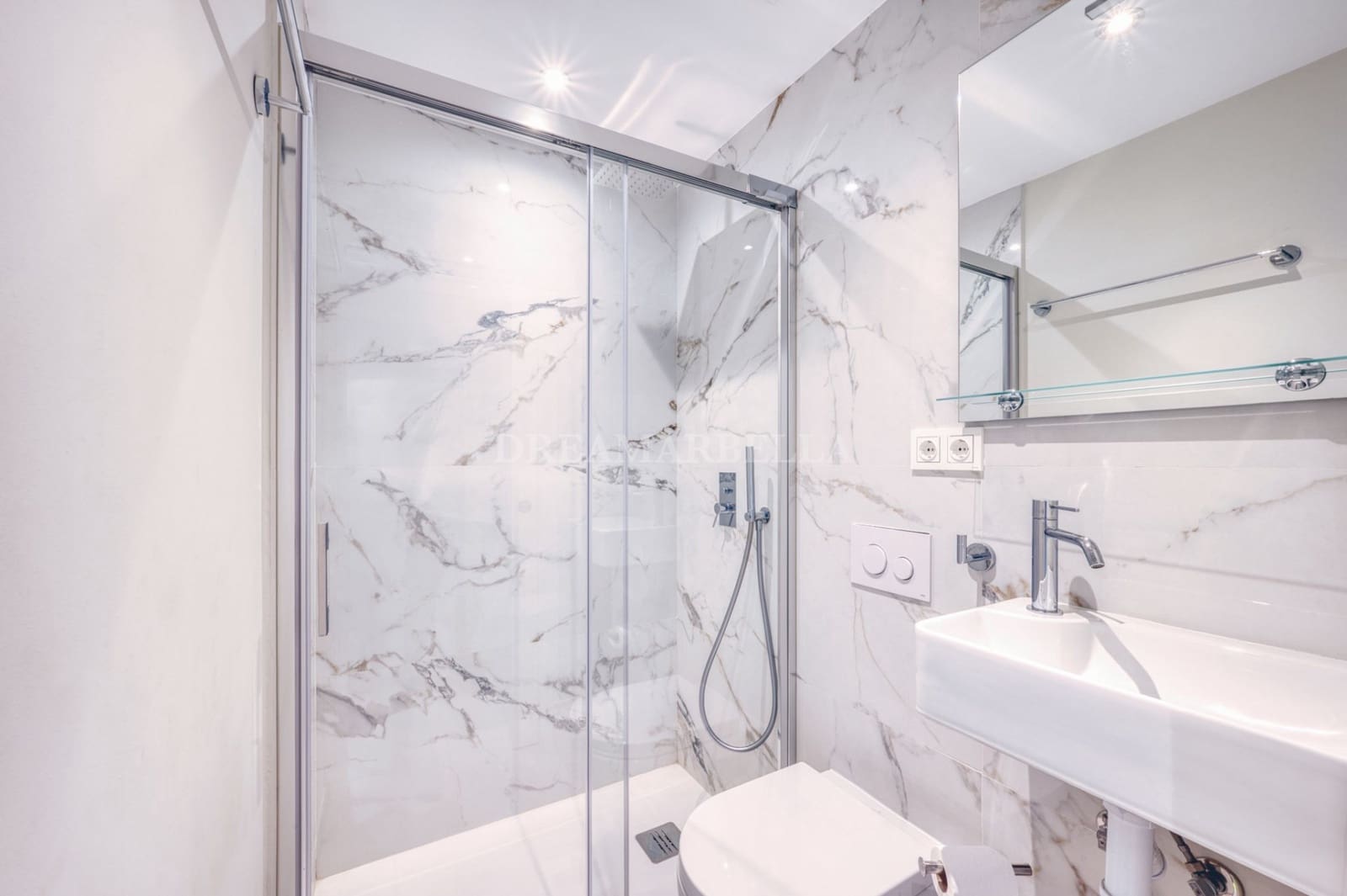 4 sypialnia Penthouse na sprzedaż w San Pedro de Alcantara z garażem - 850 000 € (Ref: 9911418)