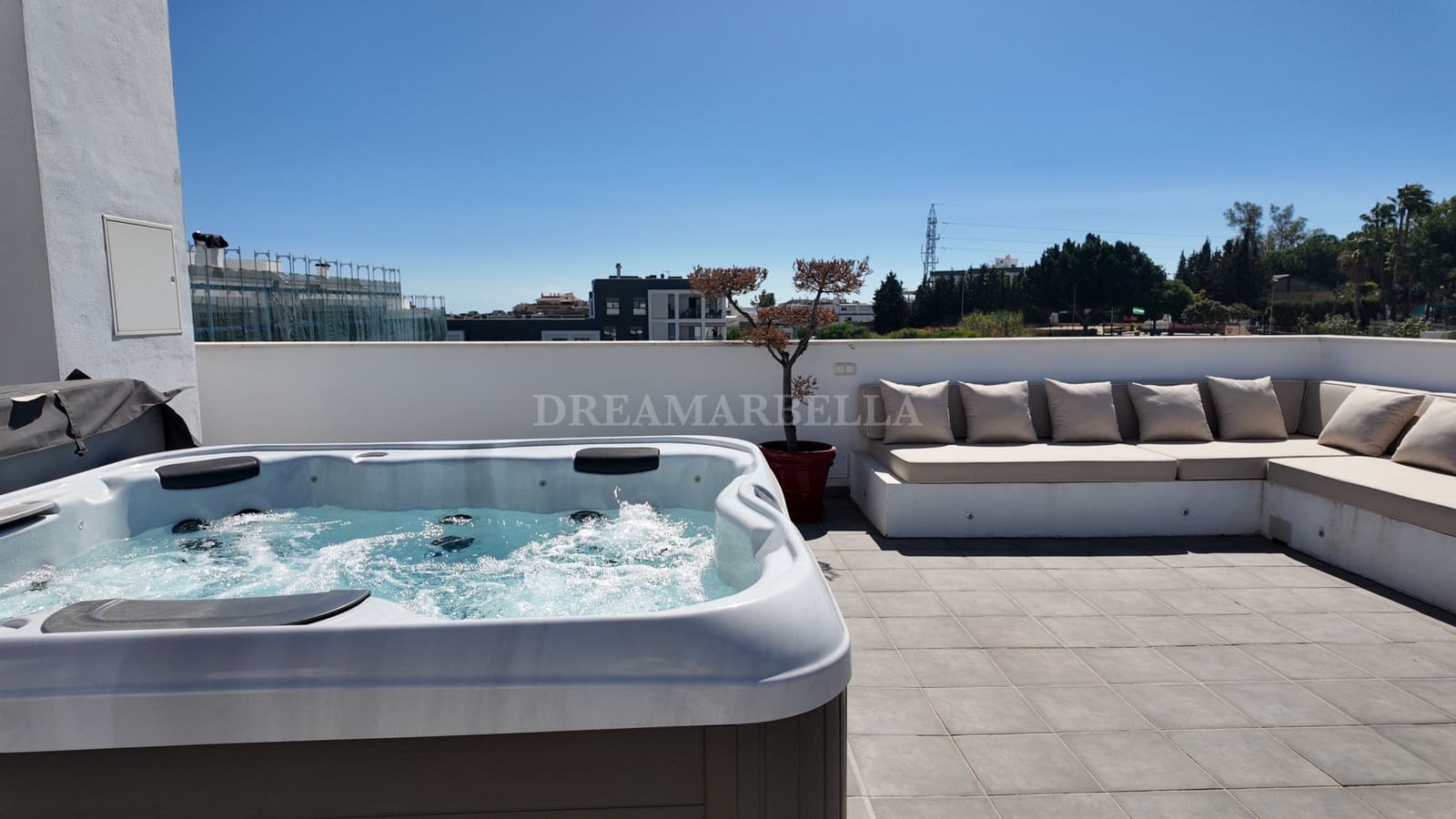 4 sypialnia Penthouse na sprzedaż w San Pedro de Alcantara z garażem - 850 000 € (Ref: 9911418)