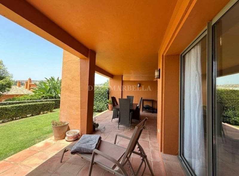 2 bedroom Apartment for holiday rental in Benahavis with pool garage - € 1,125 (Ref: 9911421)