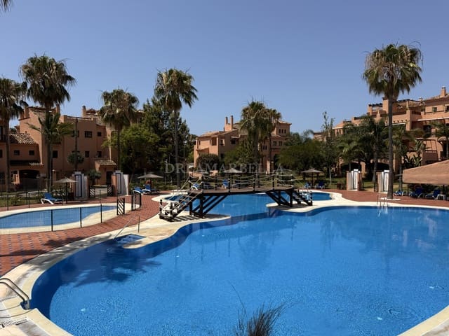 2 Zimmer Apartment zu vermieten in Estepona mit Pool Garage - 2.400 € (Ref: 9911422)
