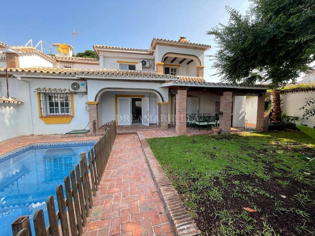 4 sovrum Villa att hyra i Marbella med pool garage - 4 900 € (Ref: 9911423)