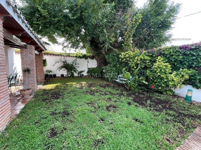 4 sovrum Villa att hyra i Marbella med pool garage - 4 900 € (Ref: 9911423)