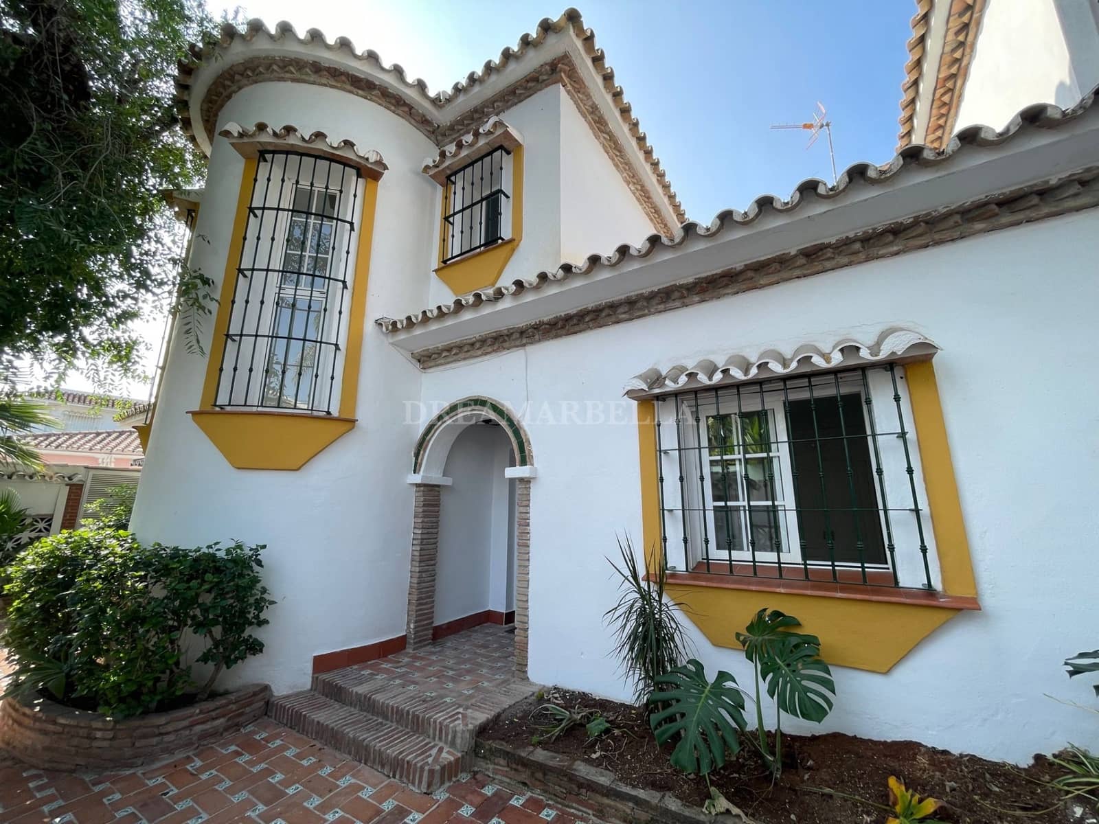 4 sovrum Villa att hyra i Marbella med pool garage - 4 900 € (Ref: 9911423)