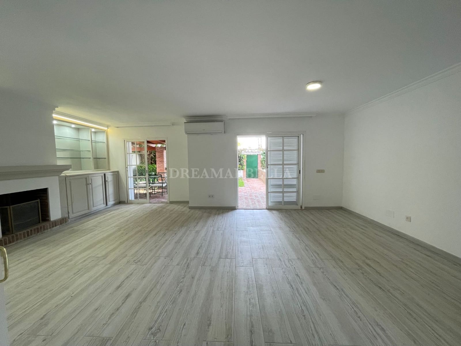 4 sovrum Villa att hyra i Marbella med pool garage - 4 900 € (Ref: 9911423)