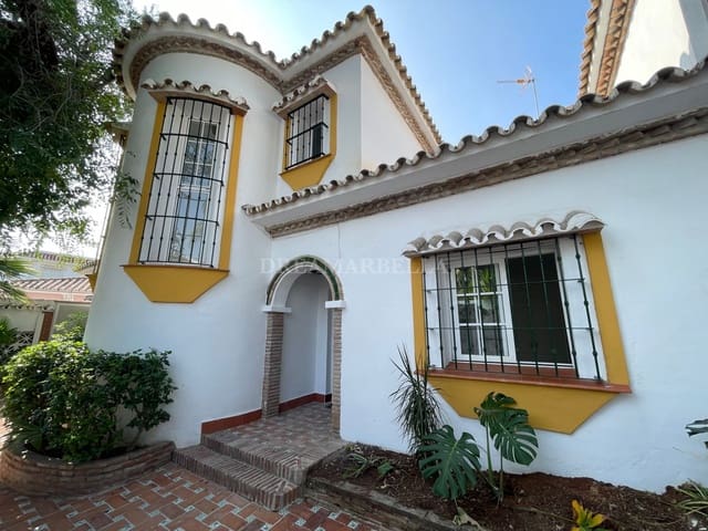 4 sovrum Villa att hyra i Marbella med pool garage - 4 900 € (Ref: 9911423)