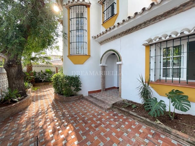 4 sovrum Villa att hyra i Marbella med pool garage - 4 900 € (Ref: 9911423)