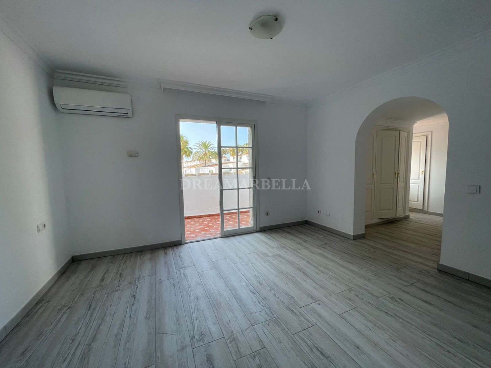 4 sovrum Villa att hyra i Marbella med pool garage - 4 900 € (Ref: 9911423)