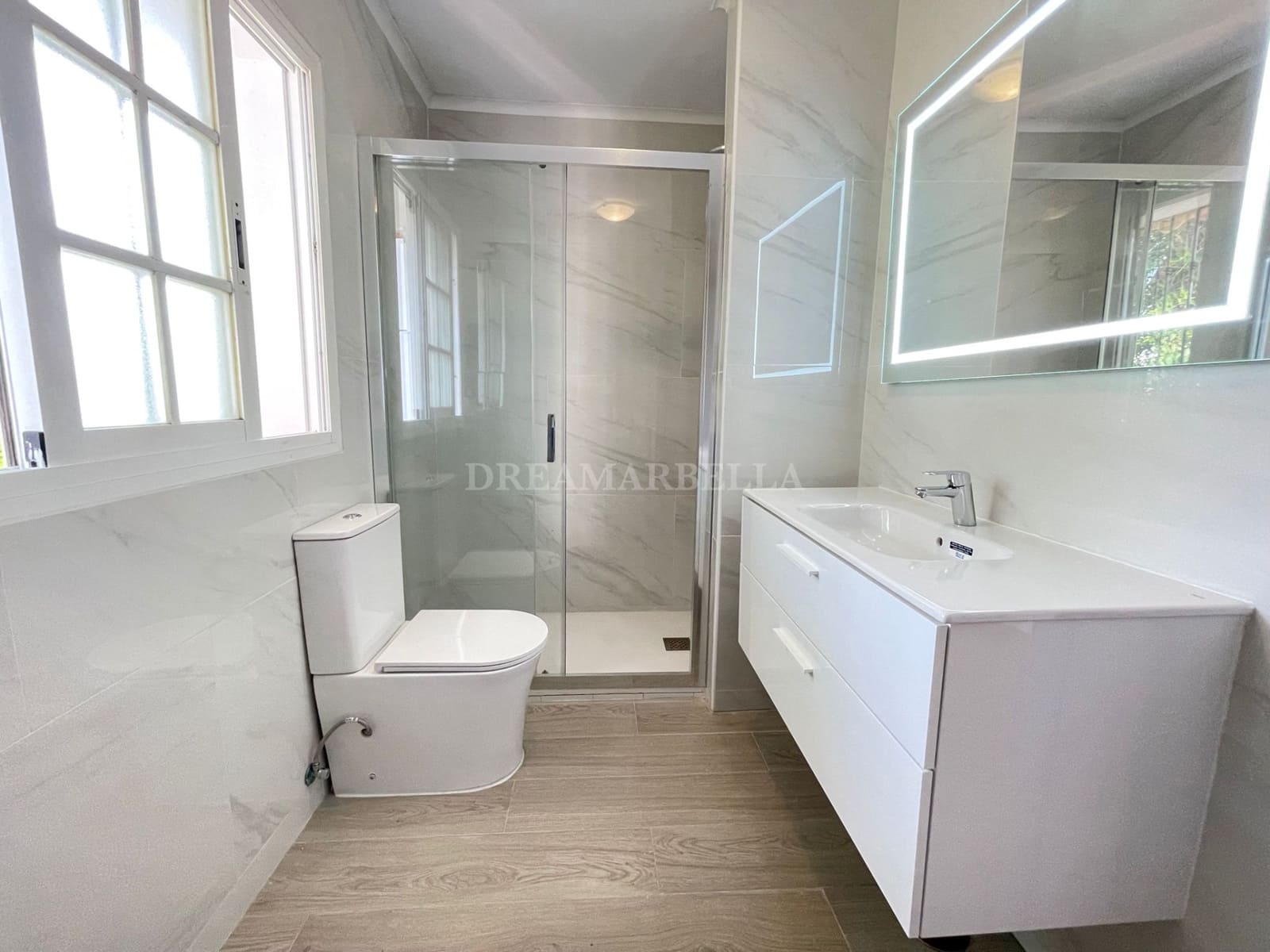 4 sovrum Villa att hyra i Marbella med pool garage - 4 900 € (Ref: 9911423)