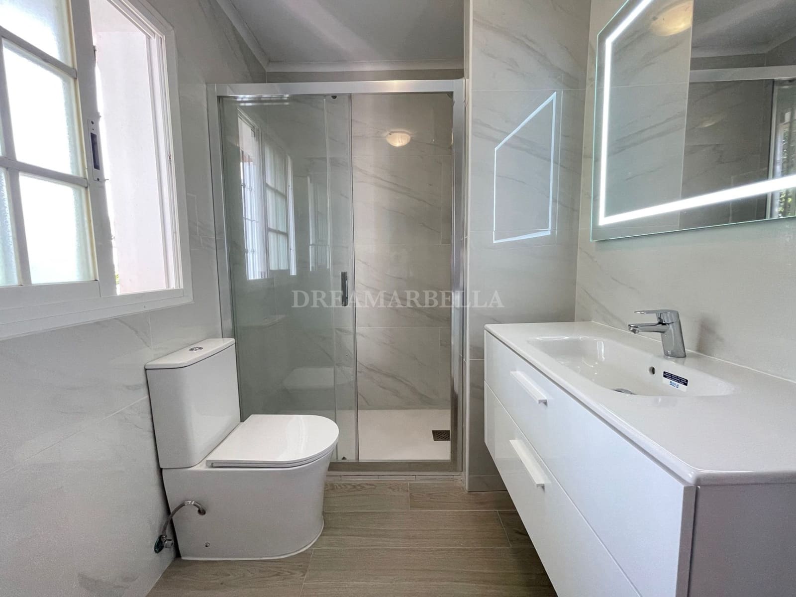 4 sovrum Villa att hyra i Marbella med pool garage - 4 900 € (Ref: 9911423)