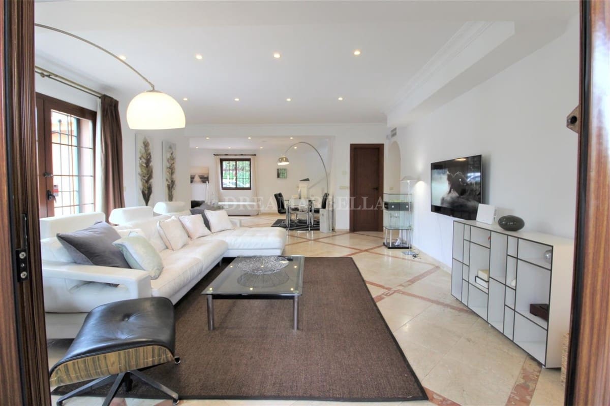 3 Zimmer Villa zu vermieten in Costalita mit Pool Garage - 6.000 € (Ref: 9911424)