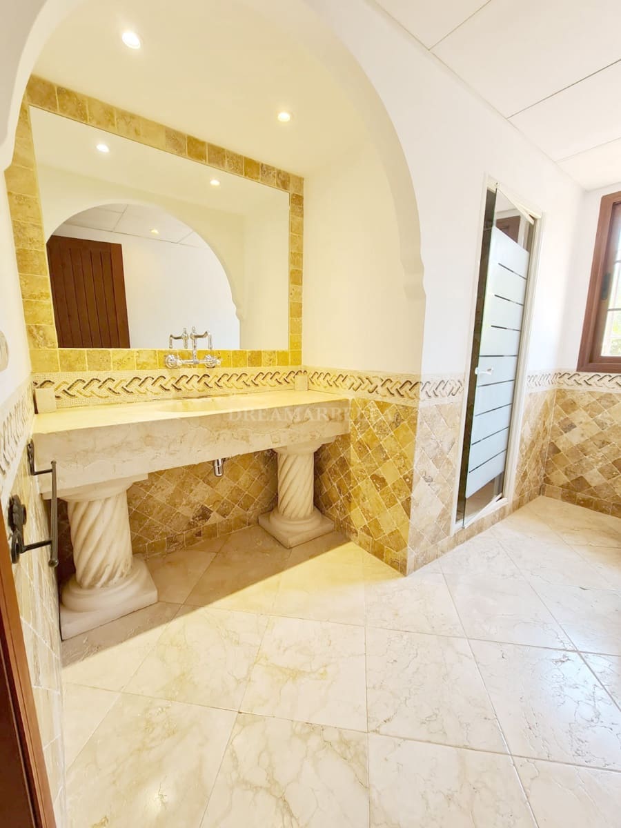 3 slaapkamer Villa voor vakantieverhuur in Costalita met zwembad garage - € 42.000 (Ref: 9911425)