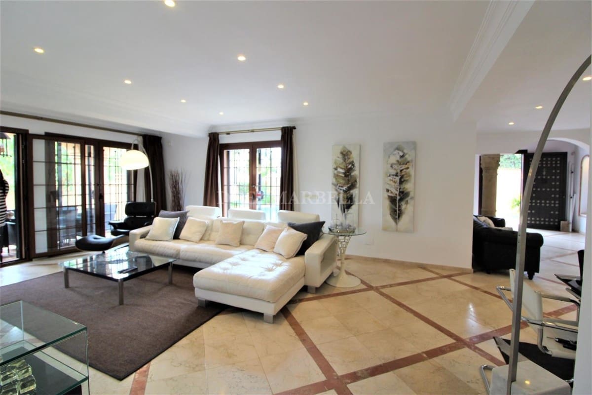 3 slaapkamer Villa voor vakantieverhuur in Costalita met zwembad garage - € 42.000 (Ref: 9911425)