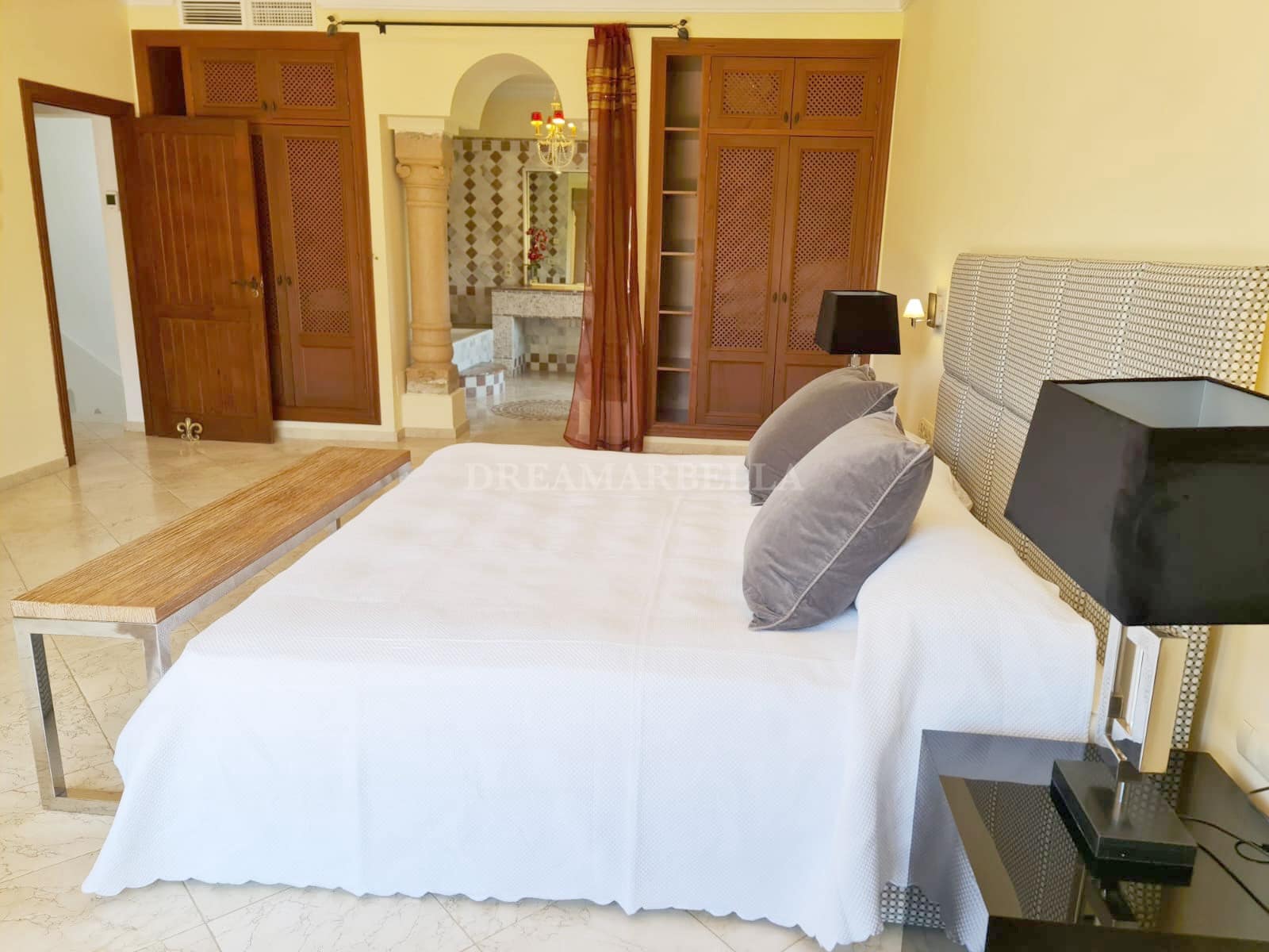 3 slaapkamer Villa voor vakantieverhuur in Costalita met zwembad garage - € 42.000 (Ref: 9911425)