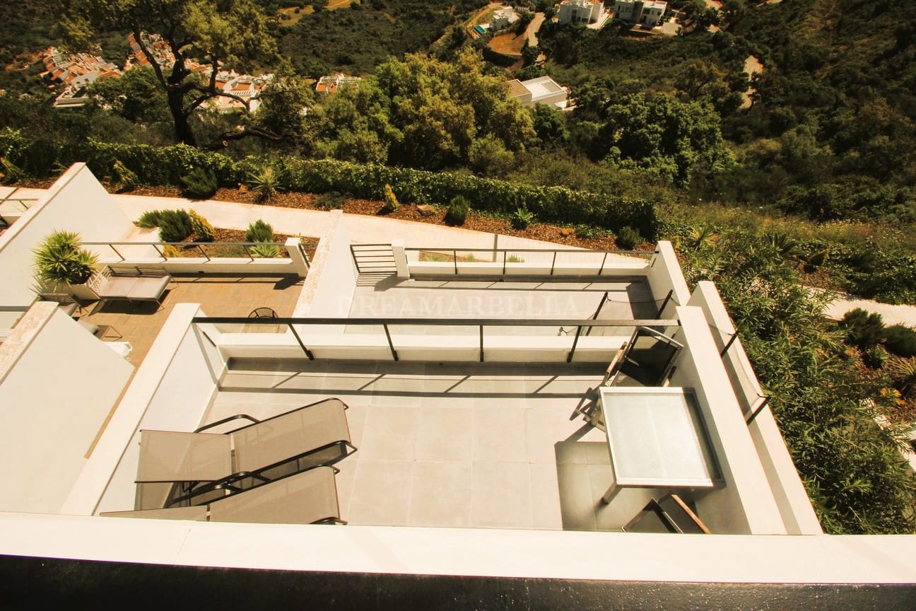 Maison de Ville de 4 chambres à louer à Marbella avec piscine garage - 3 500 € (Ref: 9911426)