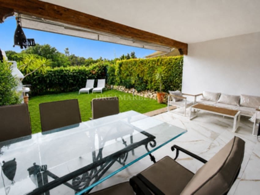 3 bedroom Townhouse for rent in Marbella with pool garage - € 4,800 (Ref: 9911427)