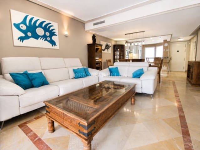 3 quarto Casa em Banda para arrendar em Marbella com piscina garagem - 4 800 € (Ref: 9911427)