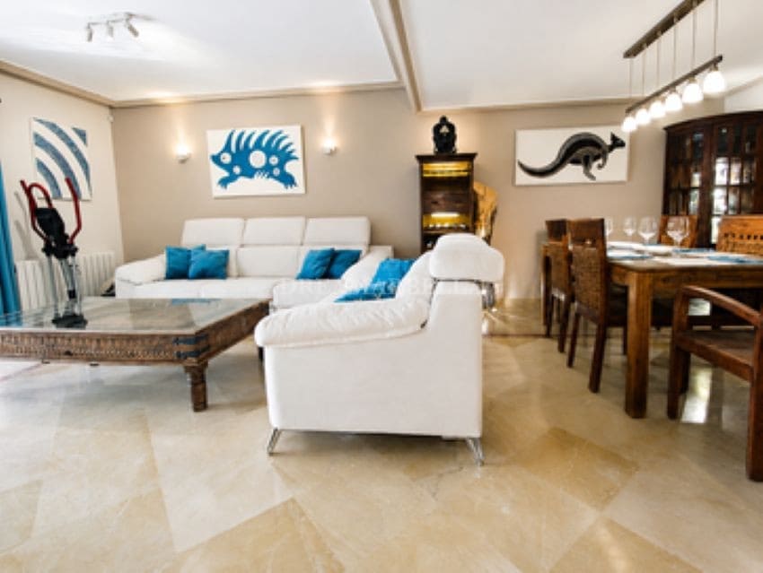 3 bedroom Townhouse for rent in Marbella with pool garage - € 4,800 (Ref: 9911427)