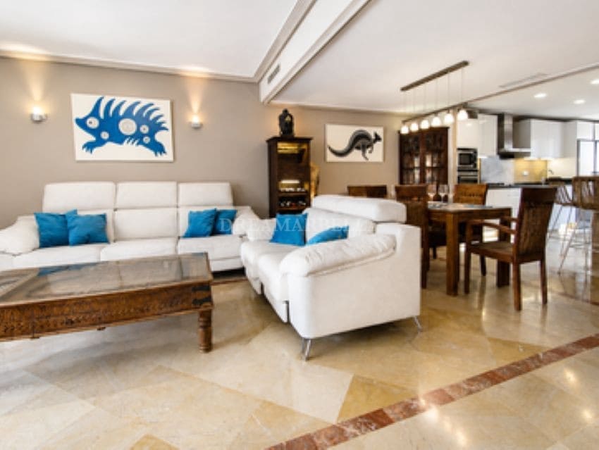 3 bedroom Townhouse for rent in Marbella with pool garage - € 4,800 (Ref: 9911427)