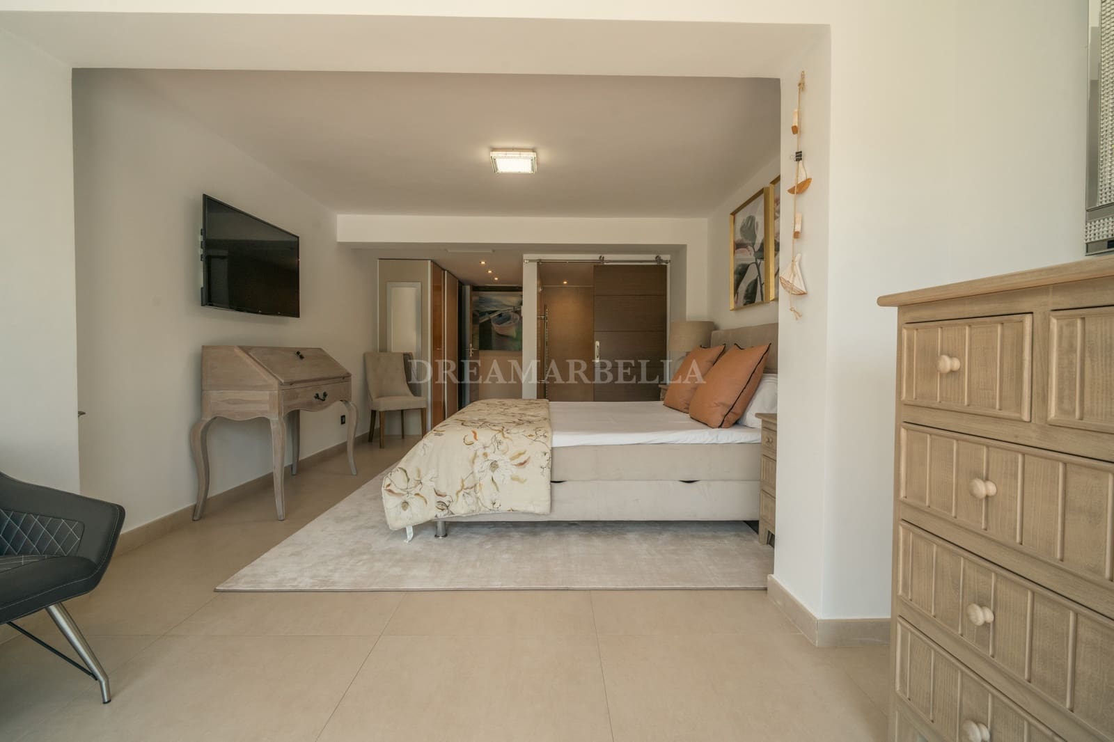 8 sypialnia Willa na sprzedaż w San Pedro de Alcantara z basenem garażem - 3 500 000 € (Ref: 9911428)