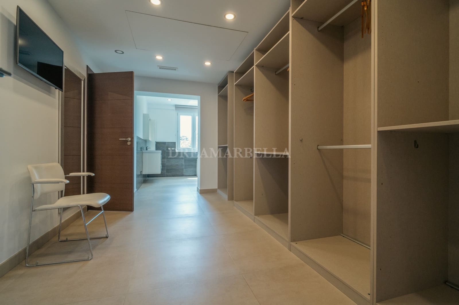 8 sypialnia Willa na sprzedaż w San Pedro de Alcantara z basenem garażem - 3 500 000 € (Ref: 9911428)