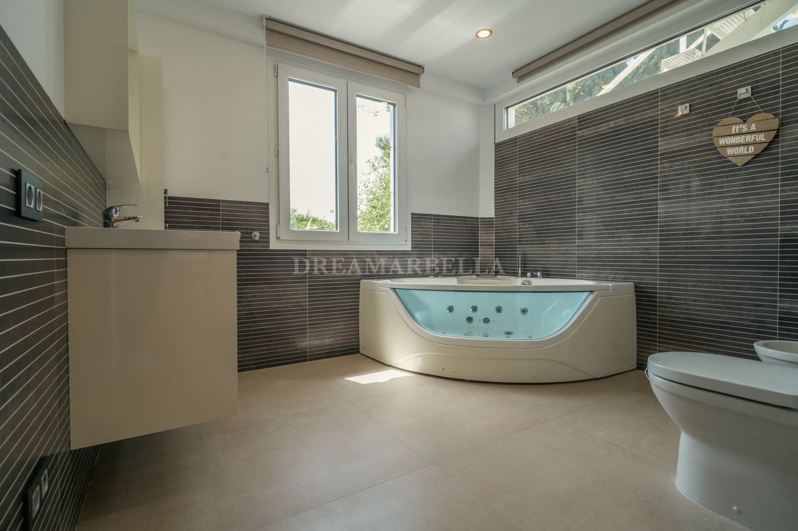 8 sovrum Villa att hyra i San Pedro de Alcantara med pool garage - 16 000 € (Ref: 9911429)