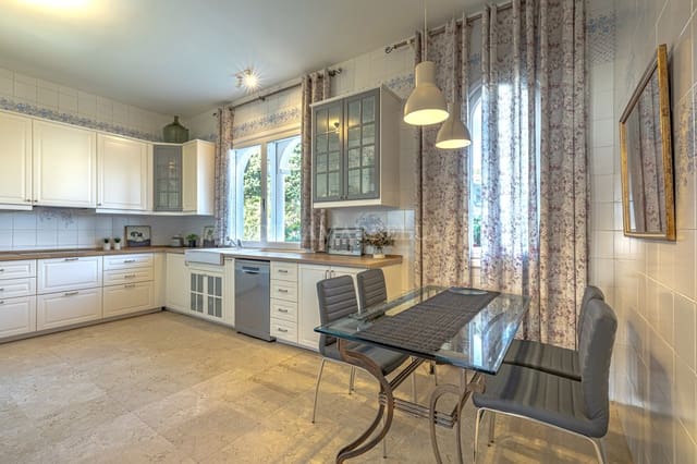 4 slaapkamer Villa te huur in El Paraiso, Estepona met zwembad garage - € 8.500 (Ref: 9911430)