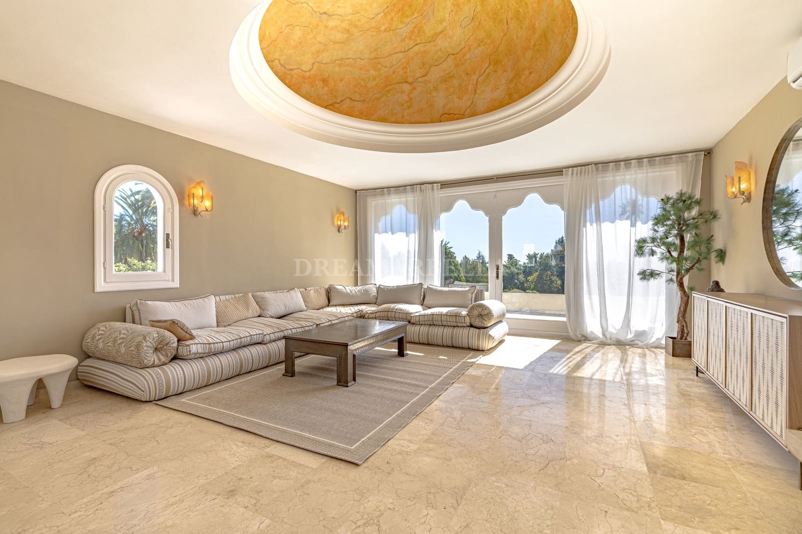 4 bedroom Villa for rent in El Paraiso with pool garage - € 8,500 (Ref: 9911430)