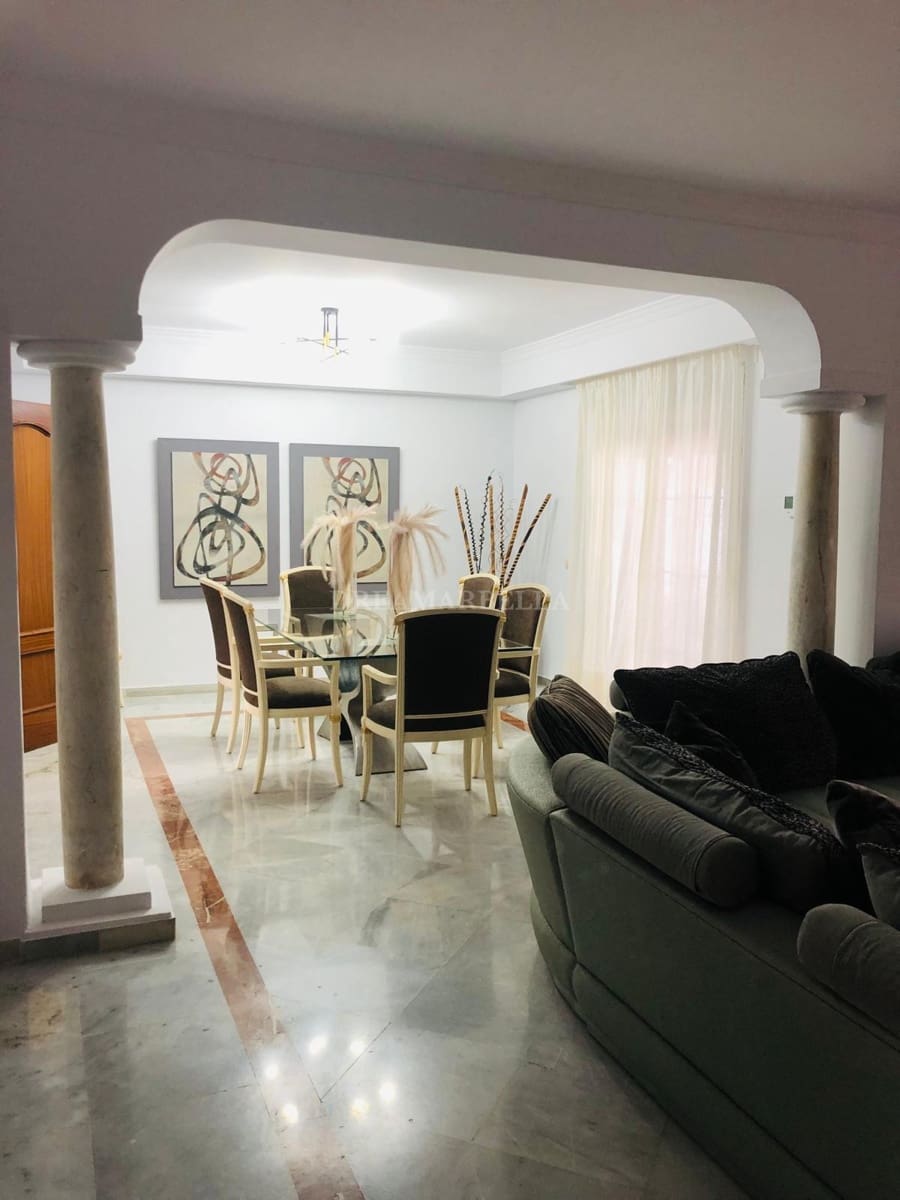 5 sovrum Villa att hyra i Marbella med pool garage - 6 000 € (Ref: 9911431)