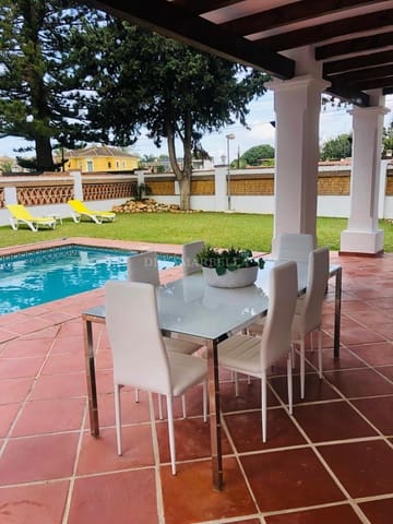 5 sovrum Villa att hyra i Marbella med pool garage - 6 000 € (Ref: 9911431)