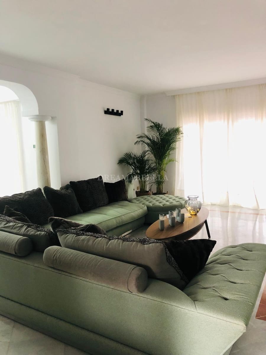 5 sovrum Villa att hyra i Marbella med pool garage - 6 000 € (Ref: 9911431)