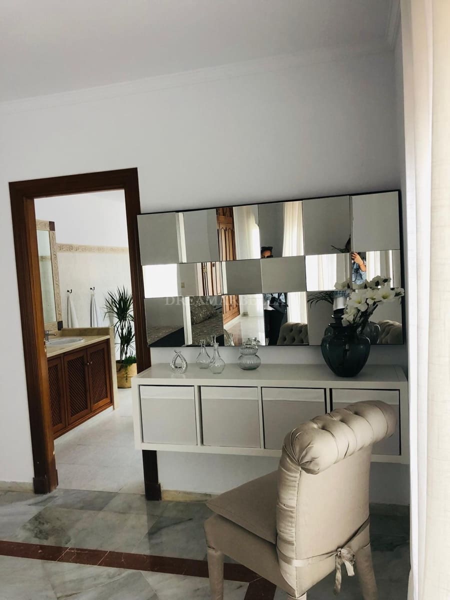 5 sovrum Villa att hyra i Marbella med pool garage - 6 000 € (Ref: 9911431)