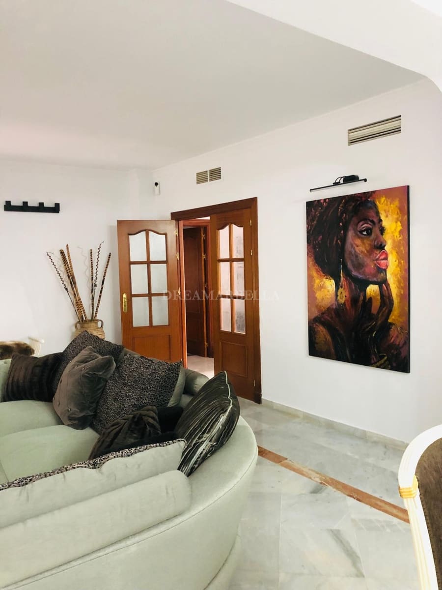 5 sovrum Villa att hyra i Marbella med pool garage - 6 000 € (Ref: 9911431)