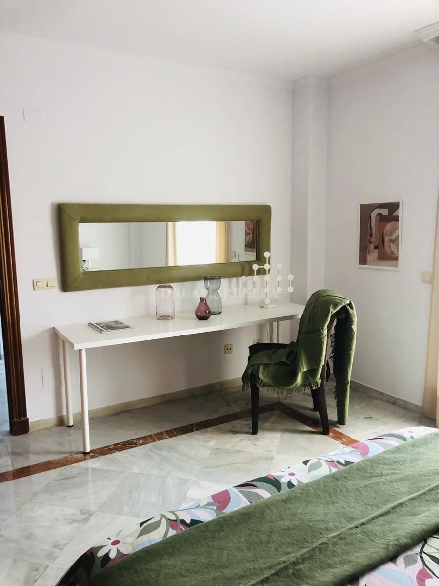 5 sovrum Villa att hyra i Marbella med pool garage - 6 000 € (Ref: 9911431)