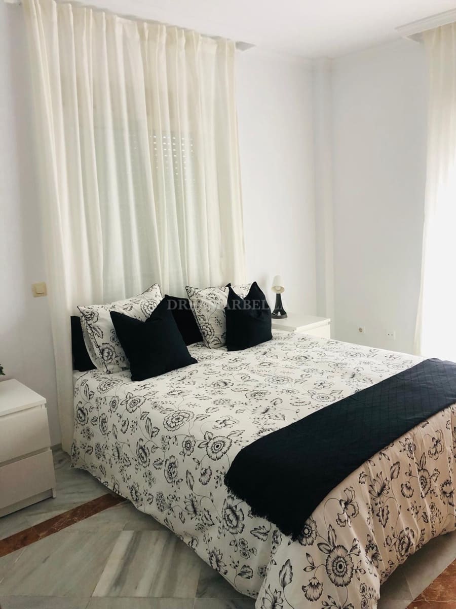 5 sovrum Villa att hyra i Marbella med pool garage - 6 000 € (Ref: 9911431)