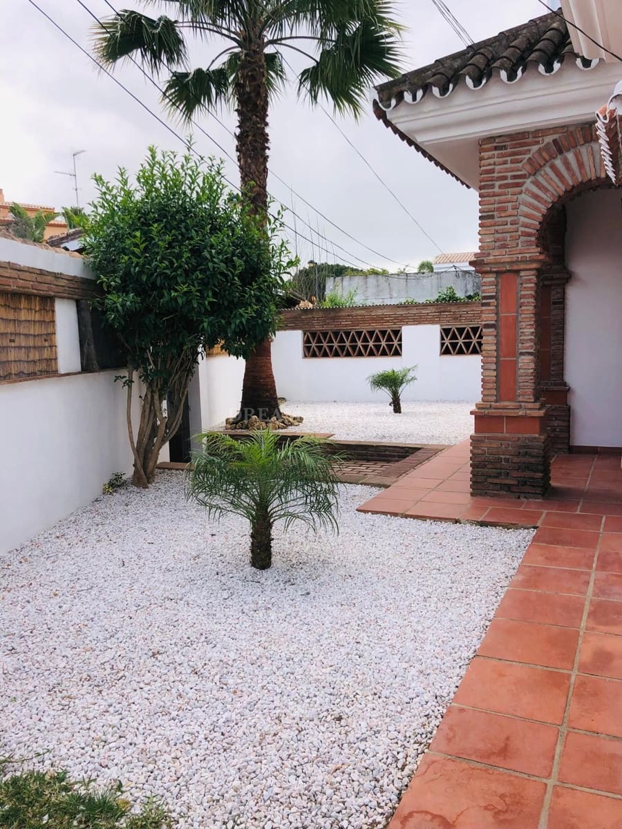 5 sovrum Villa att hyra i Marbella med pool garage - 6 000 € (Ref: 9911431)