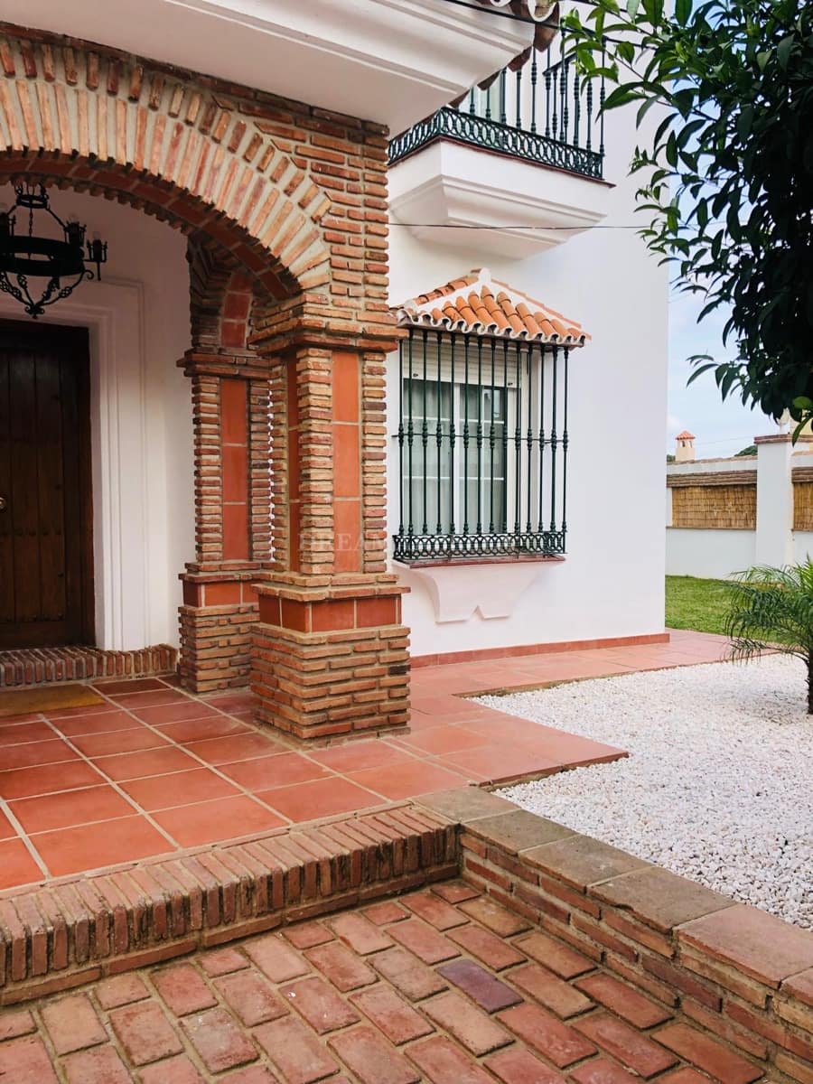 5 sovrum Villa att hyra i Marbella med pool garage - 6 000 € (Ref: 9911431)