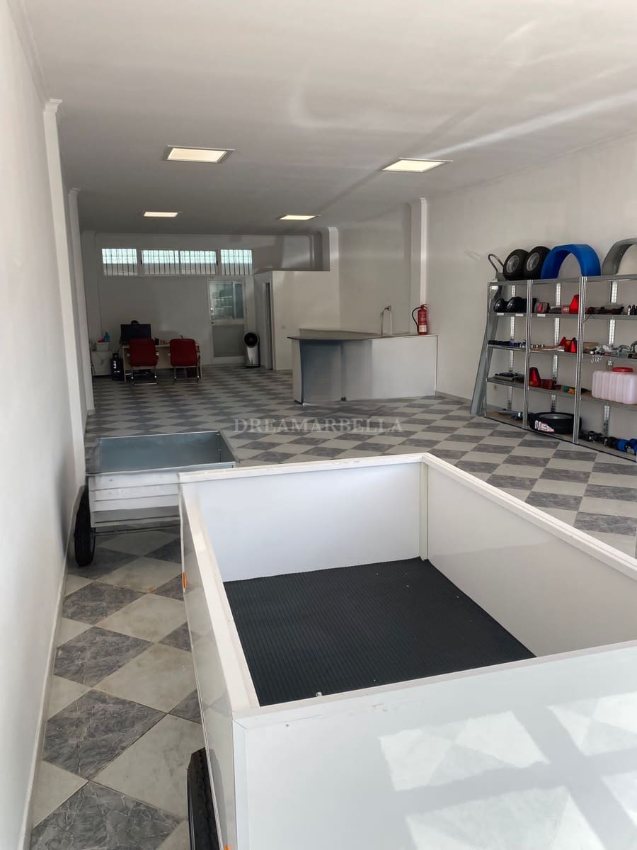 Gewerbe zu vermieten in El Paraiso mit Garage - 1.855 € (Ref: 9911433)