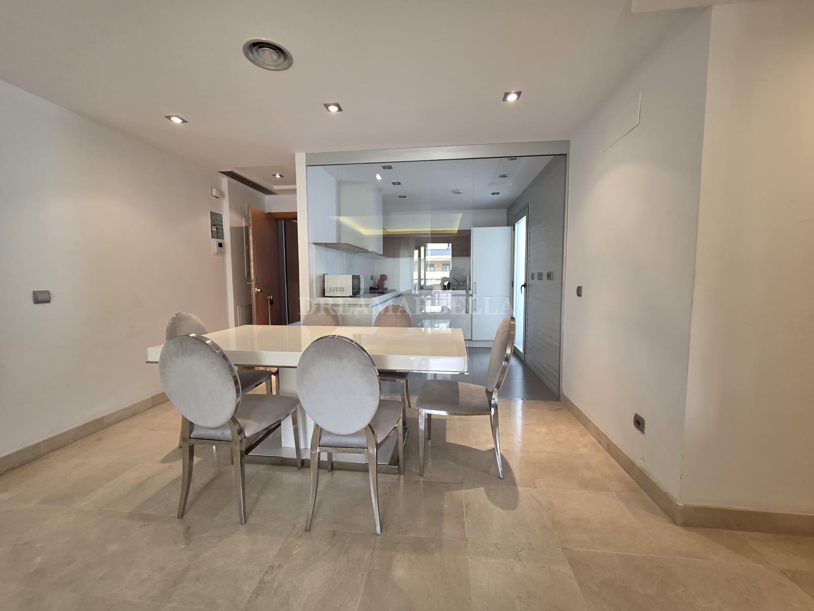 3 soveværelse Penthouse til salg i San Pedro de Alcantara med swimmingpool garage - € 675.000 (Ref: 9911435)