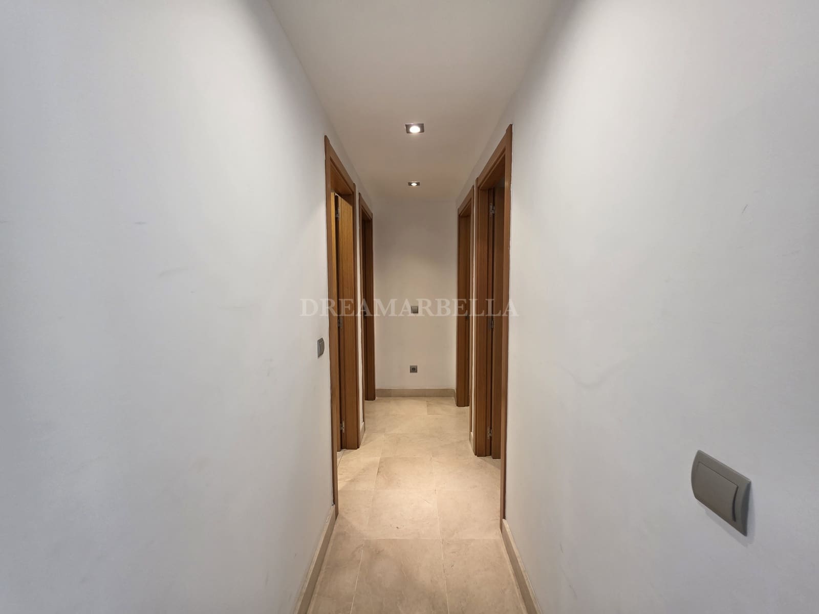 3 soveværelse Penthouse til salg i San Pedro de Alcantara med swimmingpool garage - € 675.000 (Ref: 9911435)