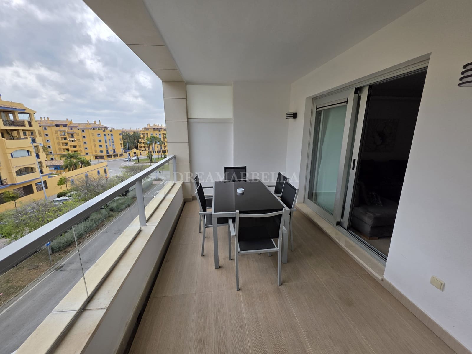 3 soveværelse Penthouse til salg i San Pedro de Alcantara med swimmingpool garage - € 675.000 (Ref: 9911435)