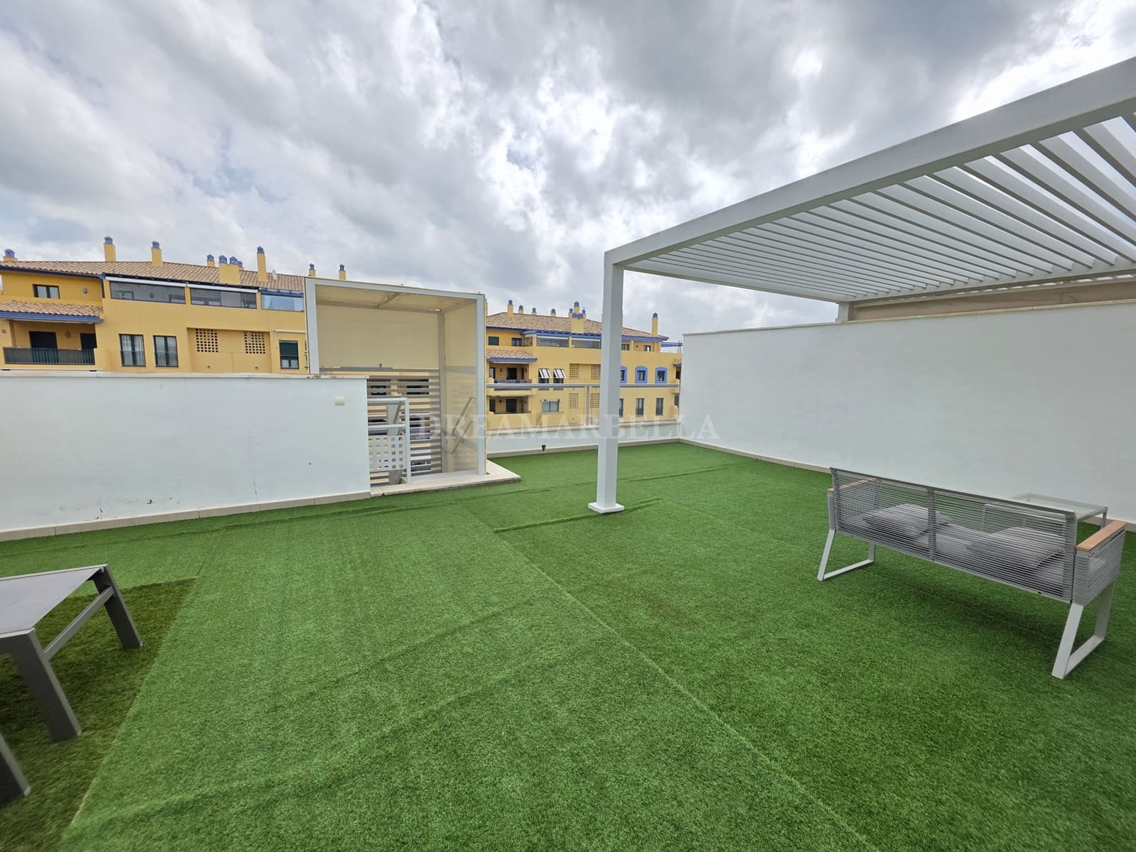 3 soveværelse Penthouse til salg i San Pedro de Alcantara med swimmingpool garage - € 675.000 (Ref: 9911435)