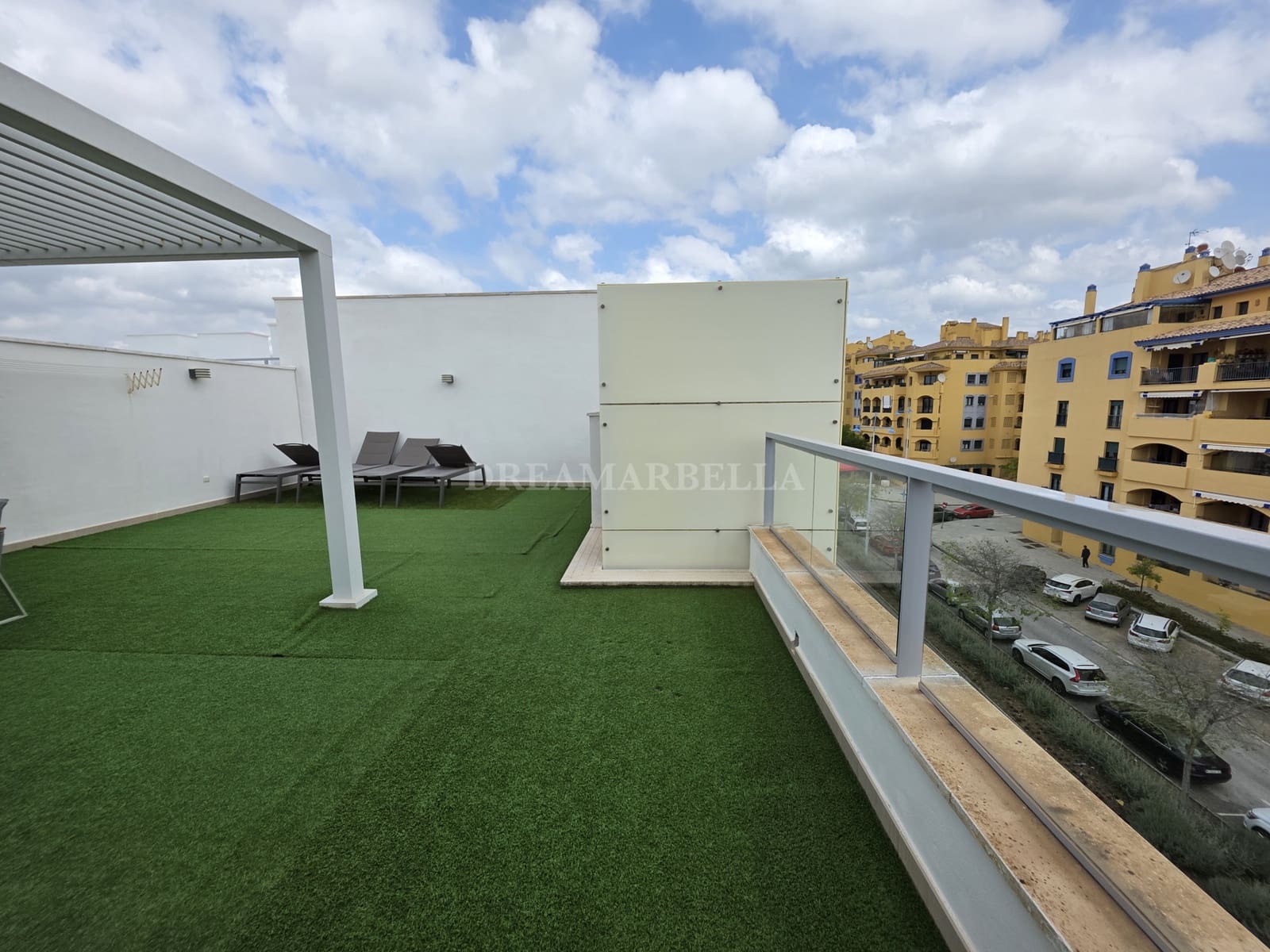 3 soveværelse Penthouse til salg i San Pedro de Alcantara med swimmingpool garage - € 675.000 (Ref: 9911435)