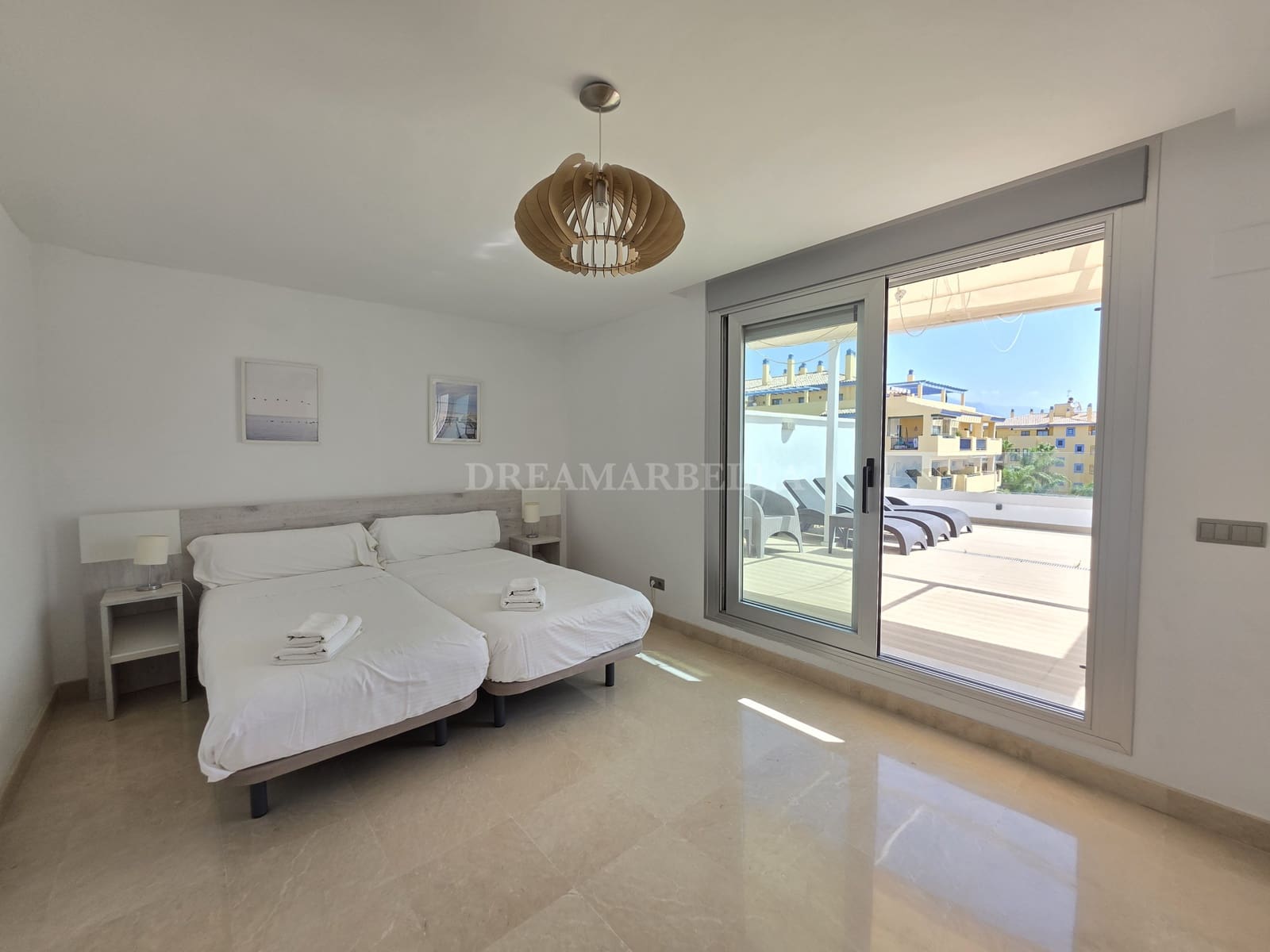 3 quarto Penthouse para venda em San Pedro de Alcantara com piscina garagem - 769 000 € (Ref: 9911437)