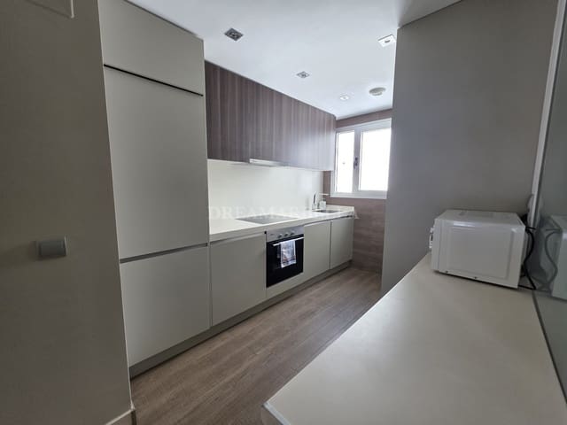 3 quarto Penthouse para venda em San Pedro de Alcantara, Marbella com piscina garagem - 769 000 € (Ref: 9911437)