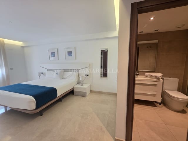 3 quarto Penthouse para venda em San Pedro de Alcantara, Marbella com piscina garagem - 769 000 € (Ref: 9911437)