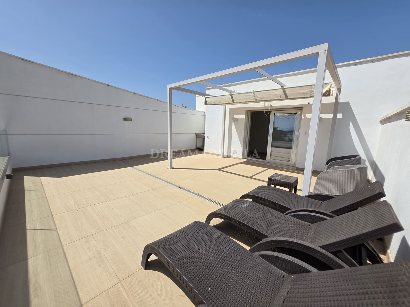 3 quarto Penthouse para venda em San Pedro de Alcantara com piscina garagem - 769 000 € (Ref: 9911437)