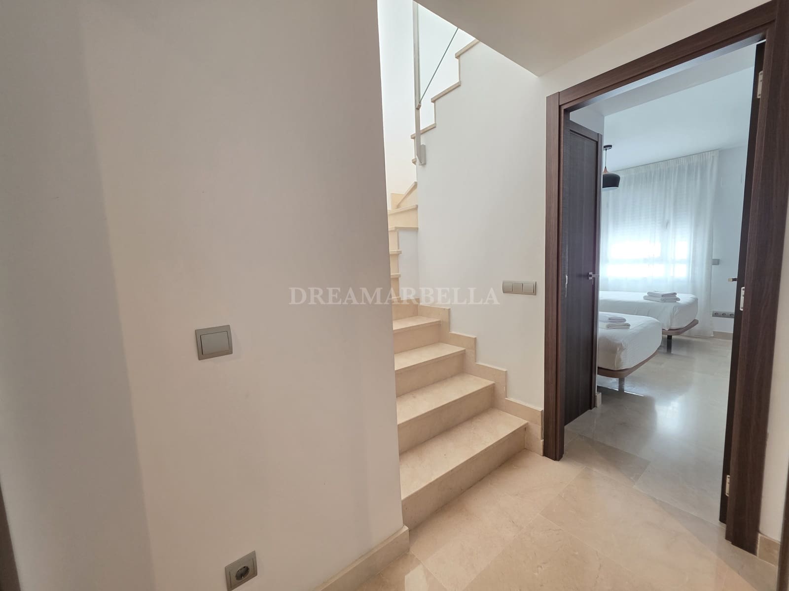 3 quarto Penthouse para venda em San Pedro de Alcantara com piscina garagem - 769 000 € (Ref: 9911437)