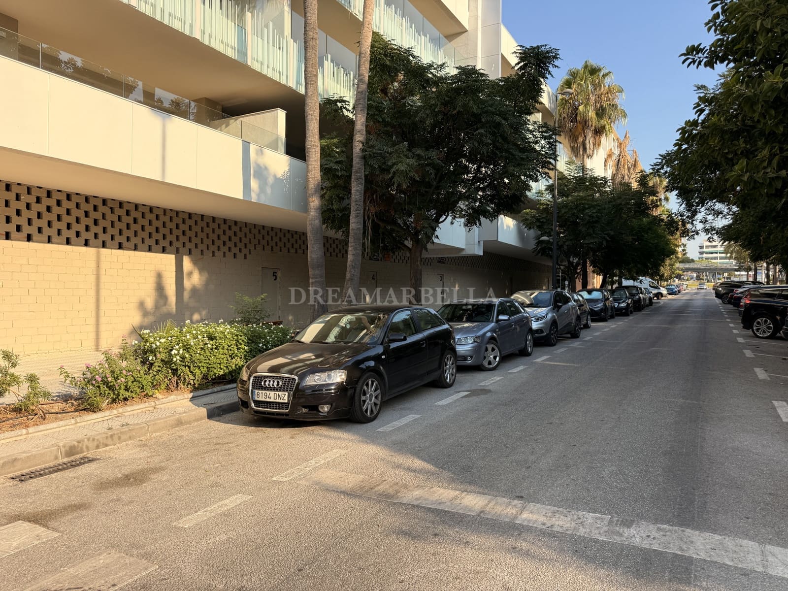 Kommersiell att hyra i San Pedro de Alcantara med pool - 3 000 € (Ref: 9911439)