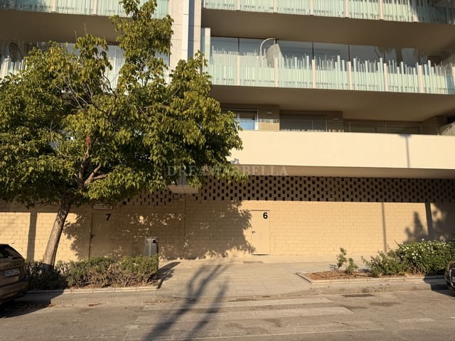 Kommersiell att hyra i San Pedro de Alcantara, Marbella med pool - 3 000 € (Ref: 9911439)