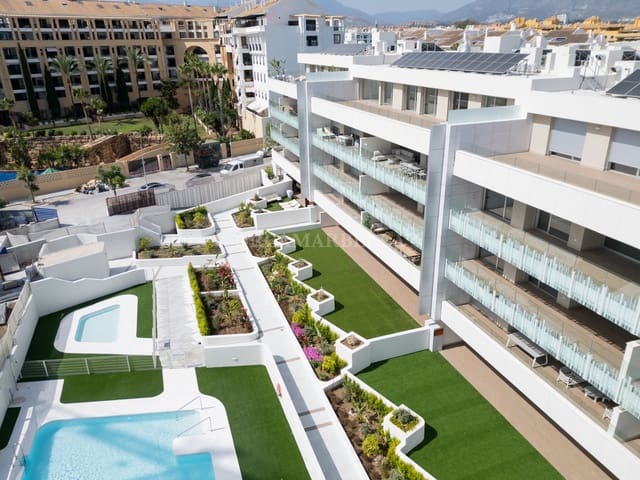 Kommersiell att hyra i San Pedro de Alcantara, Marbella med pool - 3 000 € (Ref: 9911439)
